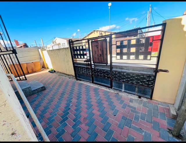 2 BEDROOM HOUSE FOR SALE IN KUYASA
